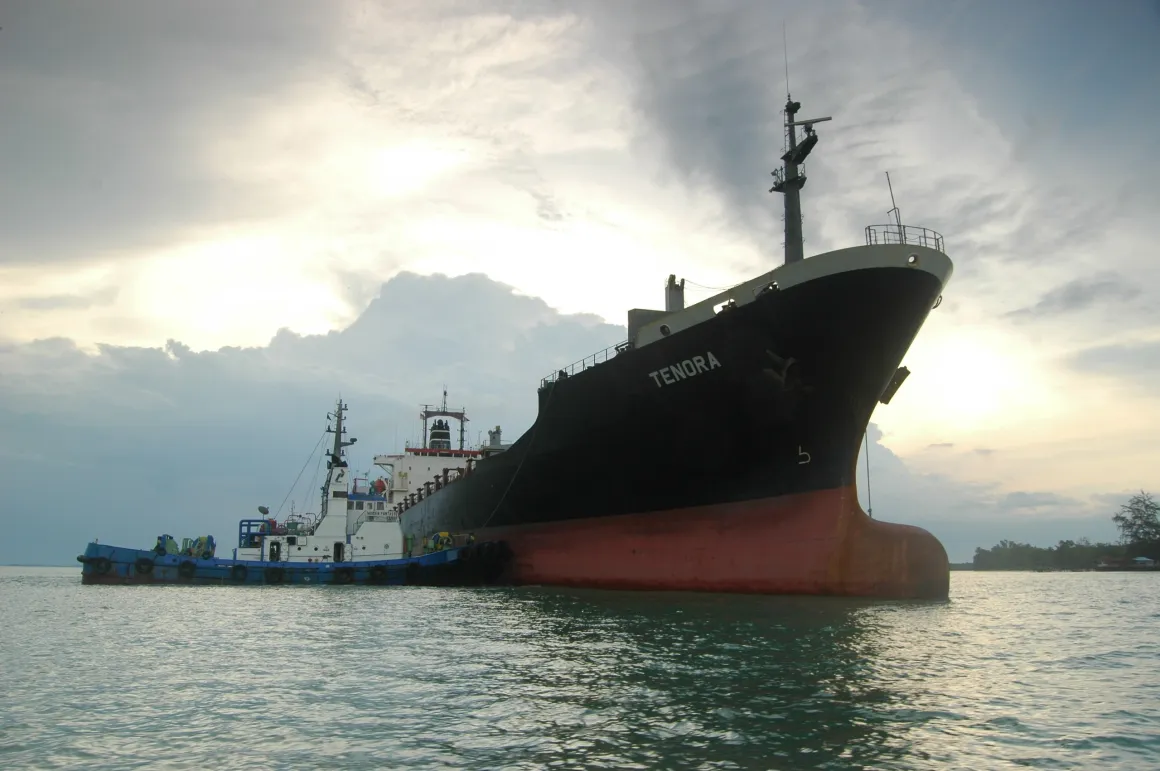 Cargo vessel at sea representing Pioneer Offshore Solutions marine project delivery
